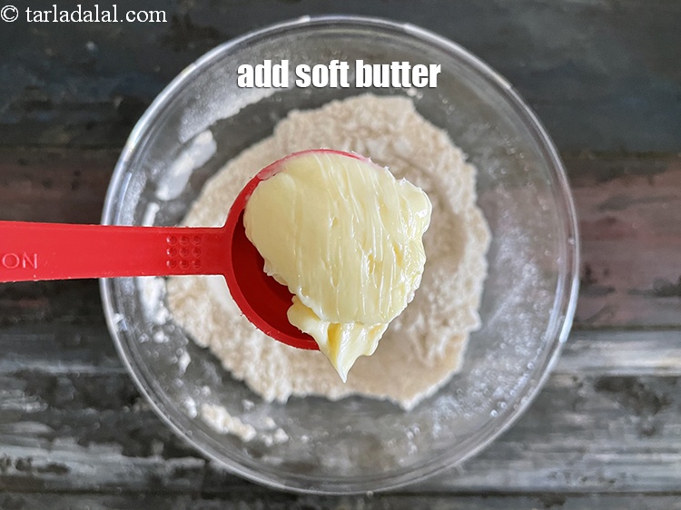 Step 8 – Add 4&nbsp;tbsp soft&nbsp;<a href="glossary-butter-makhan-233i">butter</a>.