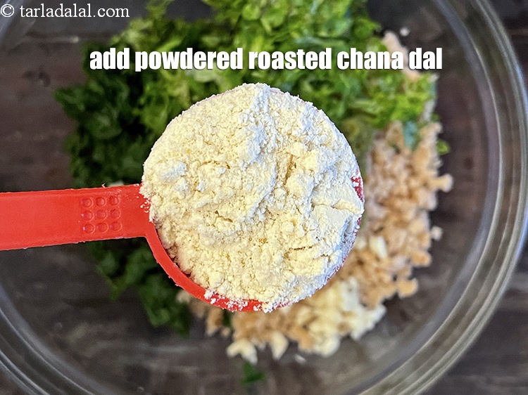Step 24 – Add&nbsp;<meta charset="UTF-8" />2 tbsp&nbsp;powdered&nbsp;<a href="glossary-roasted-chana-dal-roasted-daria-286i">roasted chana dal (daria)</a>.