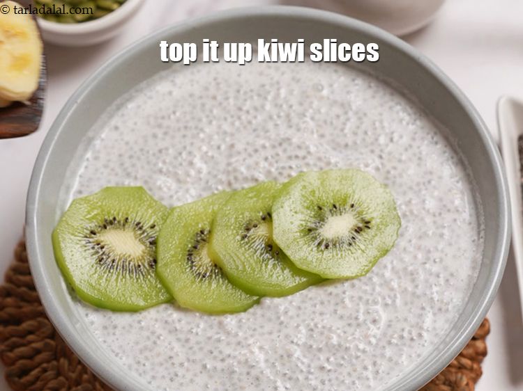 Step 8 – Top it up 5 <a href="https://www.tarladalal.com/glossary-kiwi-slices-768i">kiwi slices</a>&nbsp;or chopped.