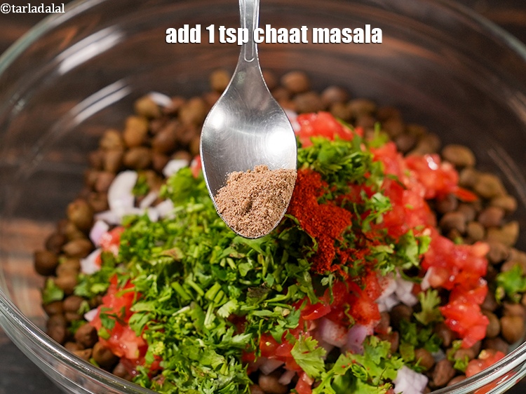 Step 19 – Add&nbsp;<meta charset="UTF-8" />1 tsp&nbsp;<a href="glossary-chaat-masala-300i">chaat masala</a>.