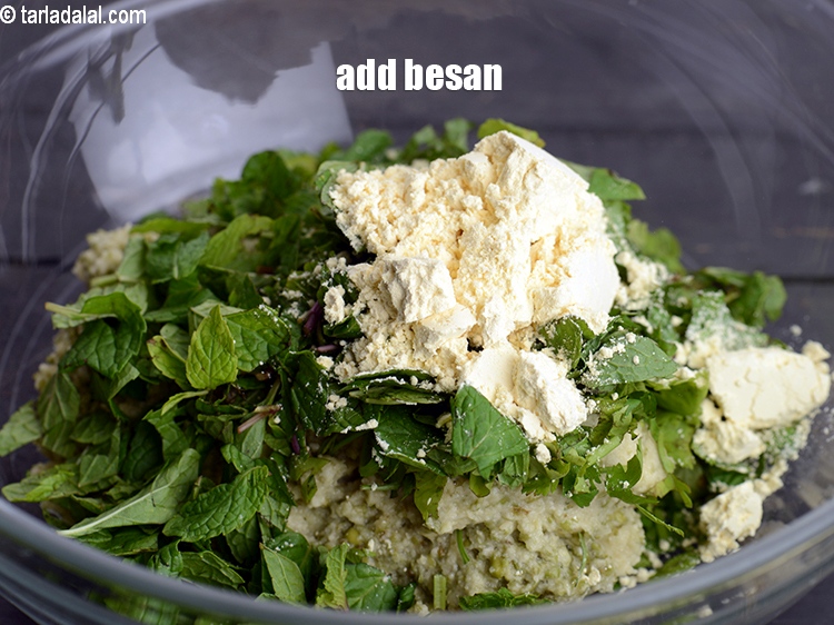 Step 9 – Add &frac14; cup&nbsp;<a href="https://www.tarladalal.com/glossary-besan-chana-dal-flour-bengal-gram-flour-952i">besan (bengal gram flour)</a>.&nbsp;