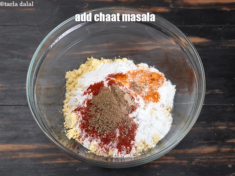 Step 9 – Add 1/2 tsp <a href="https://www.tarladalal.com/glossary-chaat-masala-300i">chaat masala</a>.