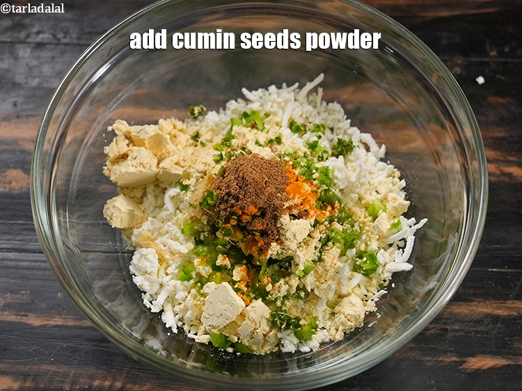 Step 9 – Add &frac12; tsp <a href="https://www.tarladalal.com/glossary-cumin-seeds-powder-jeera-powder-zeera-powder-382i">cumin seeds (jeera) powder</a>.&nbsp;
