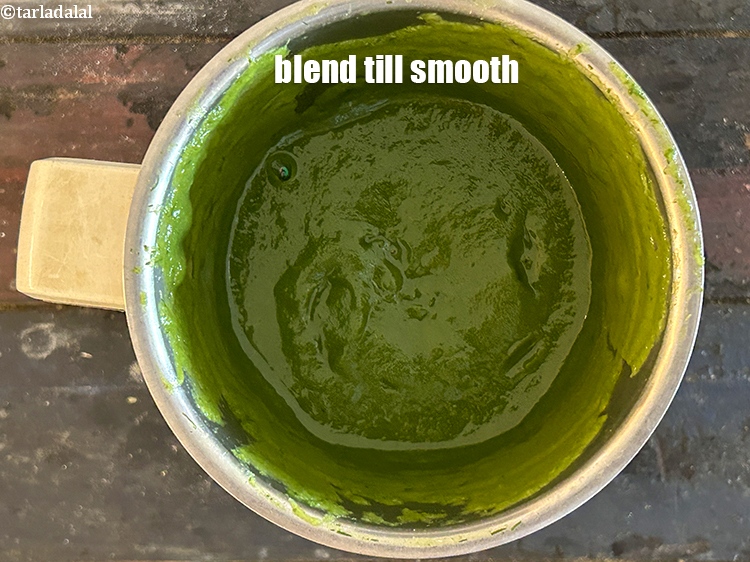 स्टेप 10 – चिकनी होने तक&nbsp;ब्लेंड करें।