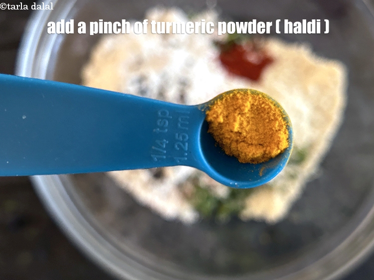Step 9 – Add&nbsp;<meta charset="UTF-8" />a pinch of&nbsp;<a href="glossary-turmeric-powder-haldi-645i">turmeric powder (haldi)</a>.