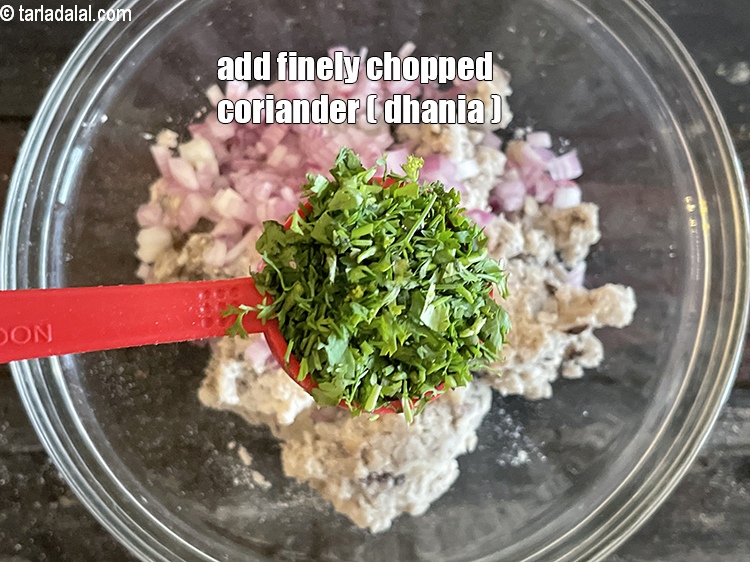 Step 15 – Add&nbsp;<meta charset="UTF-8" />2 tbsp&nbsp;finely&nbsp;<a href="glossary-chopped-coriander-783i">chopped coriander (dhania)</a>.