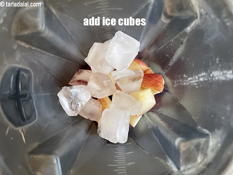 Step 12 – <p>Add 15 ice cubes. This will help chill the drink.</p>