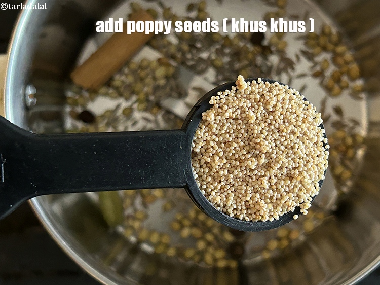 Step 17 – Add&nbsp;<meta charset="UTF-8" />1 tsp&nbsp;<a href="glossary-poppy-seeds-khus-khus-589i">poppy seeds (khus-khus)</a>.
