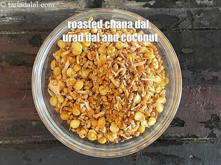 Step 9 – Remove and keep aside roasted chana dal, urad dal and coconut.