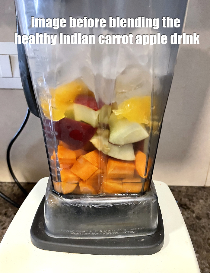 Step 12 – Image before blending the <strong>healthy Indian&nbsp;carrot apple drink</strong>.&nbsp;