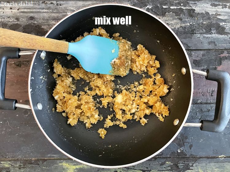 Step 9 – Mix <strong>churna | jaggery coconut accompaniment for dosa&nbsp;| South Indian sweet side dish for dosa&nbsp;| …