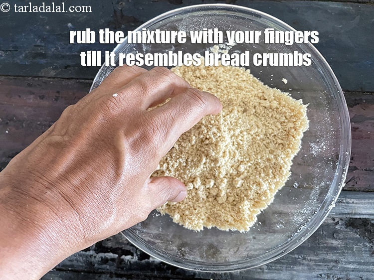Step 9 – Rub the butter into the flour with your fingers&nbsp;till the mixture resembles bread crumbs.