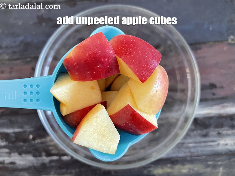 Step 22 – Add&nbsp;<meta charset="UTF-8" />1/2 cup&nbsp;<a href="glossary-apple-cubes-57i">apple cubes</a>&nbsp;(unpeeled).