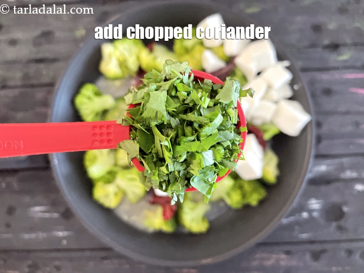 Step 28 – Add&nbsp;<meta charset="UTF-8" />2 tbsp&nbsp;<a href="glossary-chopped-coriander-783i">chopped coriander (dhania)</a>.