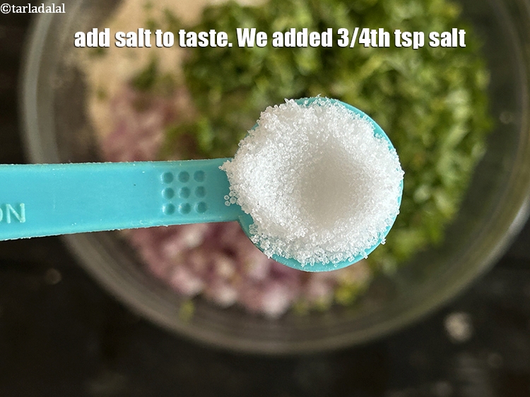 स्टेप 10 – स्वादानुसार नमक डालें। हमने 3/4 टी-स्पून नमक डाला है।