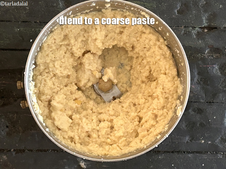 Step 10 – <strong>Blend to a coarse paste.</strong>