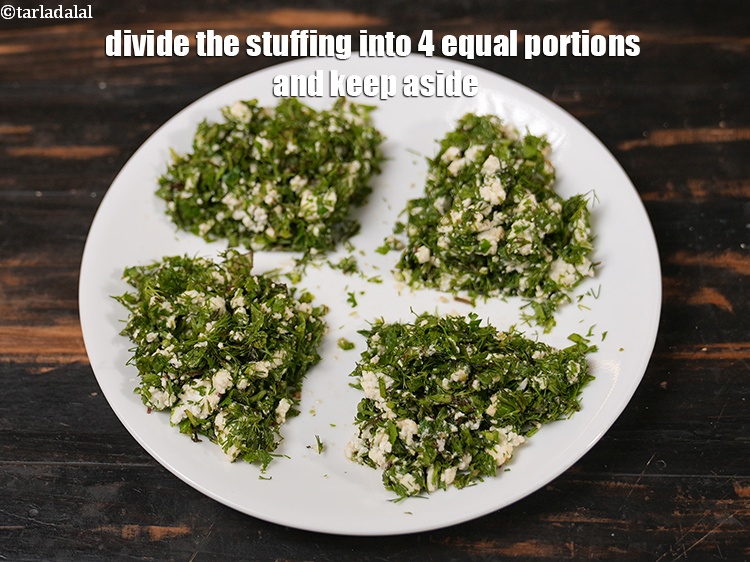 Step 10 – Divide the stuffing into 4 equal portions and keep aside.