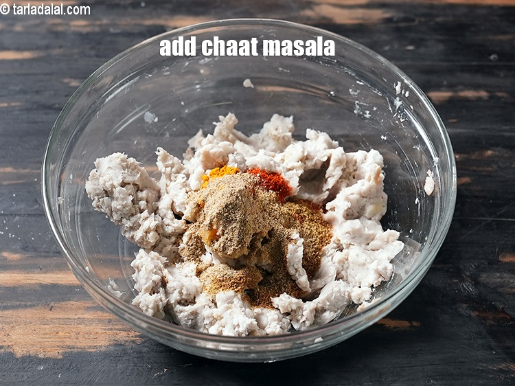 Step 10 – Add 1/2 tsp <a href="https://www.tarladalal.com/glossary-chaat-masala-300i">chaat masala</a>.