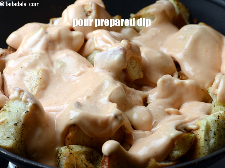 Step 11 – Pour the prepared dip evenly over it.