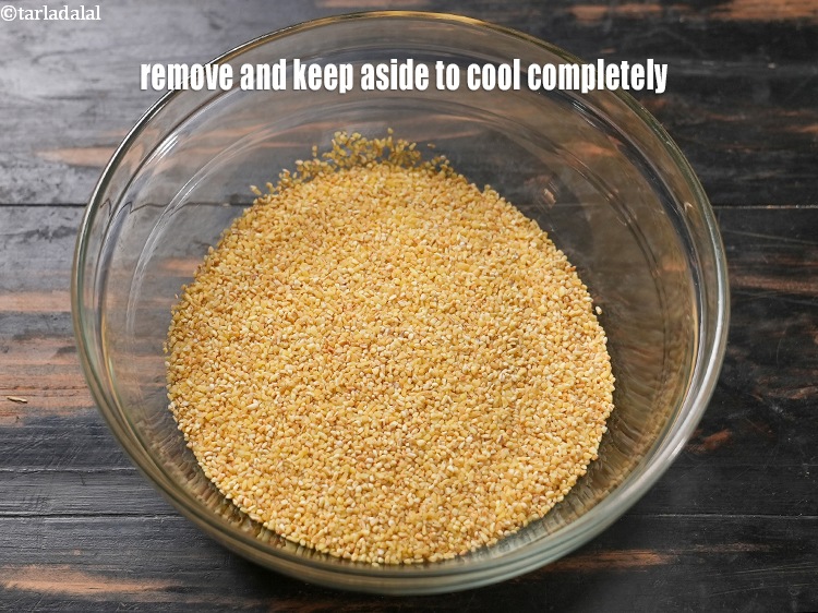 स्टेप 10 – निकालकर पूरी तरह ठंडा होने के लिए अलग रख दें।