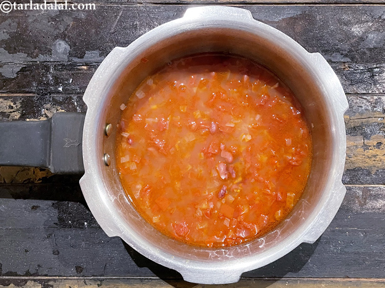 Step 30 – This is what the pressure cooked rajma with vegetables looks like.&nbsp;