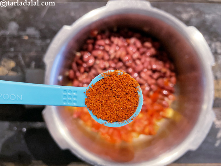 Step 25 – Add&nbsp;<meta charset="UTF-8" />1/2 tsp&nbsp;<a href="glossary-chilli-powder-red-chilli-powder-339i">chilli powder</a>.