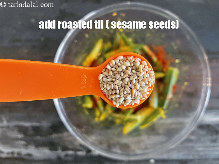 Step 18 – Add&nbsp;<meta charset="UTF-8" />1 tsp&nbsp;roasted&nbsp;<a href="glossary-sesame-seeds-til-gingelly-seeds-612i">sesame seeds (til)</a>.