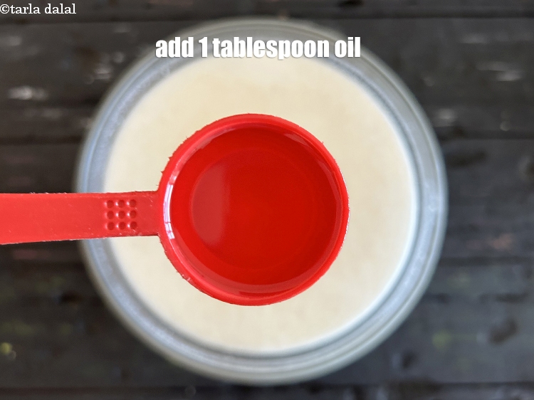 Step 11 – Add <strong>1&nbsp;tbsp</strong>&nbsp;<a href="glossary-oil-671i">oil</a>.