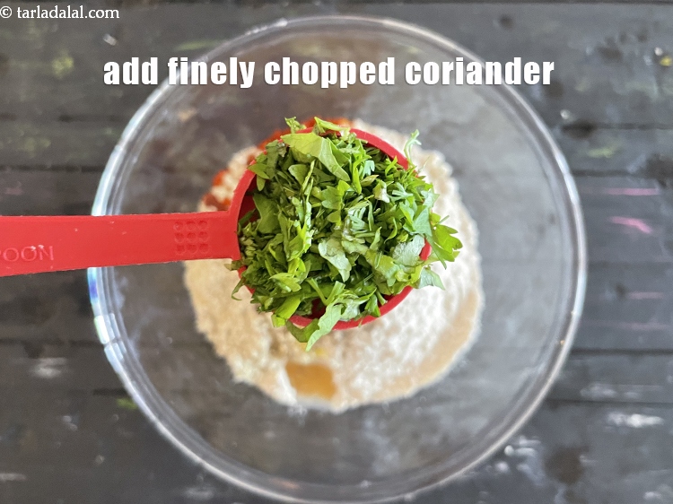 Step 10 – Add&nbsp;<meta charset="UTF-8" />2 tbsp&nbsp;finely&nbsp;<a href="glossary-chopped-coriander-783i">chopped coriander (dhania)</a>.