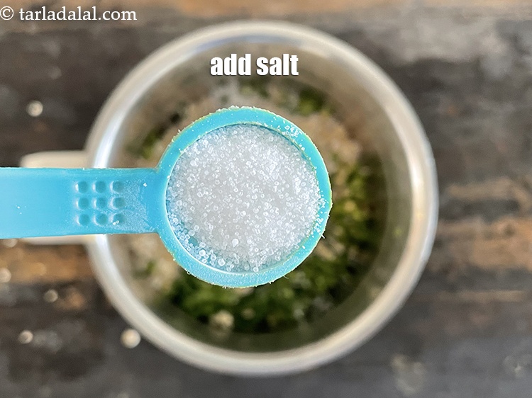 स्टेप 16 – स्वादानुसार नमक डालें। हमने 3/4 टी-स्पून नमक डाला है।