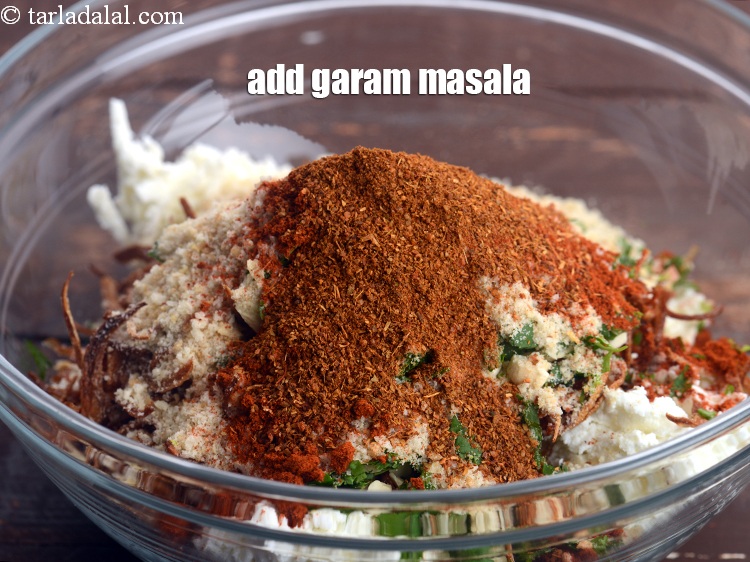Step 10 – Add 1 tsp&nbsp;<a href="https://tarladalal.com/garam-masala-163r">garam masala</a>.&nbsp;