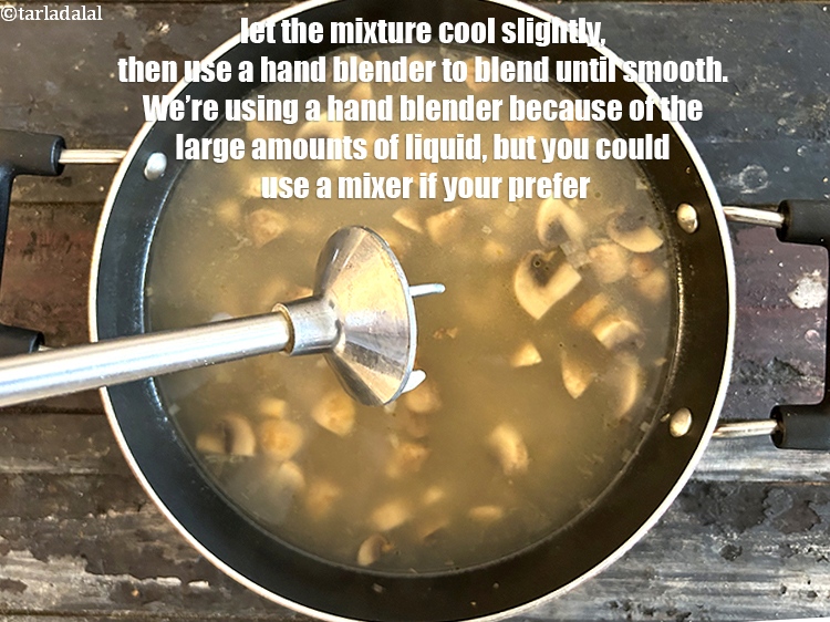 स्टेप 11 – मिश्रण को थोड़ा ठंडा होने दें, फिर हैंड ब्लेंडर का …