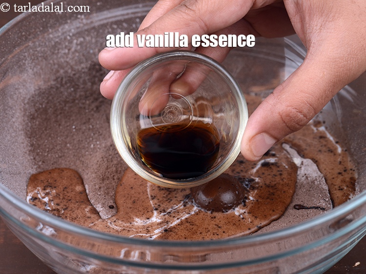 Step 10 – Add 1 tsp <a href="https://www.tarladalal.com/glossary-vanilla-essence-406i">vanilla essence</a>&nbsp;or&nbsp;<a href="https://www.tarladalal.com/glossary-vanilla-extract-1248i">vanilla extract</a>.