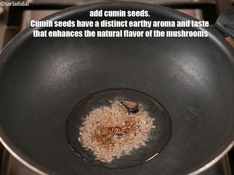 स्टेप 11 – १ टी-स्पून&nbsp;<a href=""https://www.tarladalal.com/glossary-cumin-seeds-jeera-zeera-hindi-381i"">जीरा</a>&nbsp;डालें&nbsp;। जीरे में एक विशिष्ट मिट्टी जैसी सुगंध …