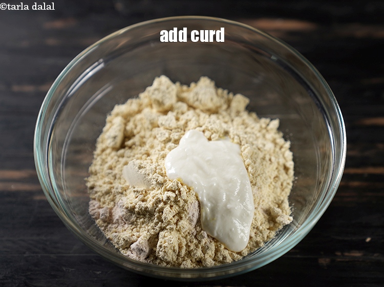 Step 11 – Add 2 tbsp curd.