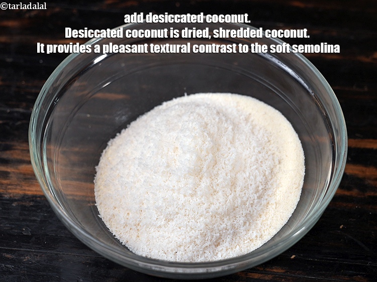 स्टेप 11 – १/२ कप&nbsp;<a href=""https://www.tarladalal.com/glossary-desiccated-coconut-hindi-272i"">सूखा नारियल</a>&nbsp;डालें। सूखा नारियल सूखा, कसा हुआ नारियल …