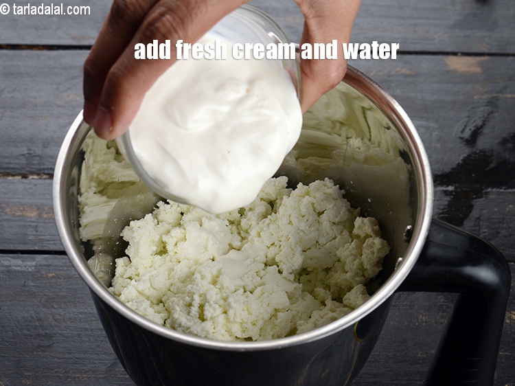 Step 11 – Add 2 tbsp <a href="https://www.tarladalal.com/glossary-fresh-cream-1877i">fresh cream</a>&nbsp;and 1 tbsp water.