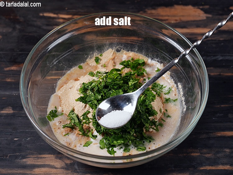 स्टेप 11 – स्वादानुसार नमक डालें।&nbsp;&nbsp;