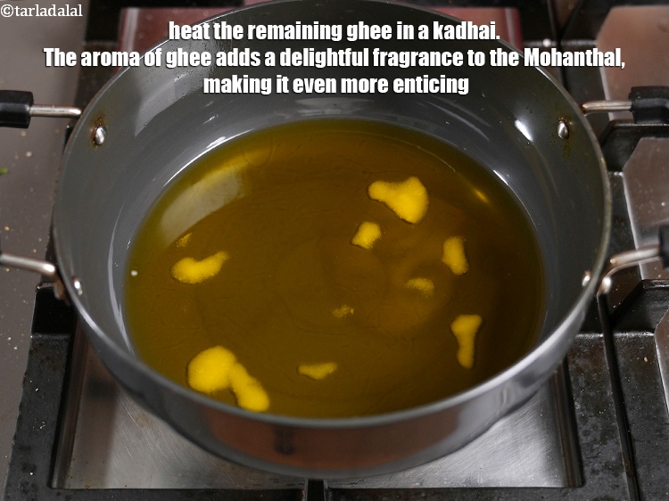 स्टेप 11 – एक कढ़ाई में बचा हुआ&nbsp;१ कप&nbsp;<a href=""https://www.tarladalal.com/glossary-ghee-hindi-245i"">घी</a>&nbsp;गरम करें । घी …