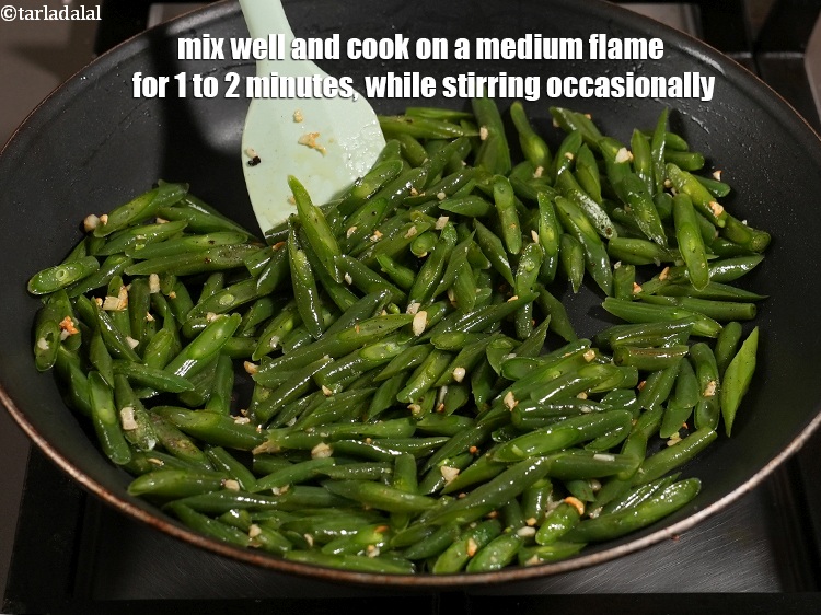 Step 20 – <p>Mix well and cook on a medium flame for 1 to 2 minutes, while stirring …