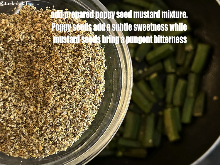 स्टेप 16 – तैयार खसखस-सरसों के बीज का पाउडर डालें। खसखस के बीज …
