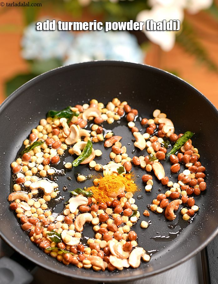 Step 9 – Add 1/2 tsp&nbsp;<a href="https://www.tarladalal.com/glossary-turmeric-powder-haldi-645i">turmeric powder (haldi)</a>.&nbsp;