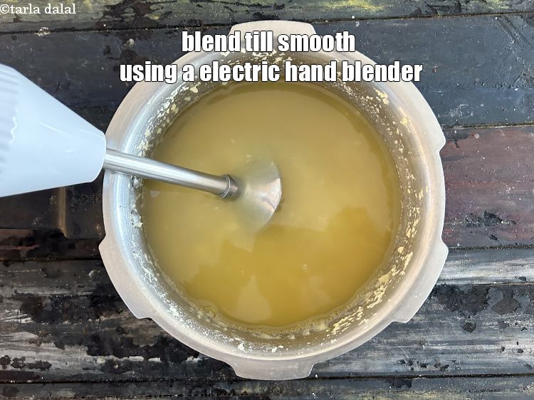 स्टेप 11 – एक इलेक्ट्रिक हैंड ब्लेंडर का उपयोग करके मुलायम होने तक …