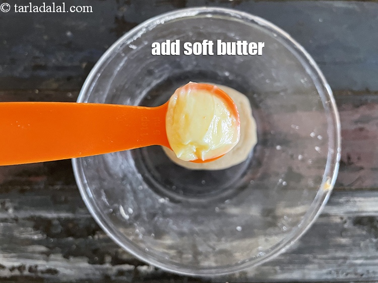 Step 11 – Add&nbsp;<meta charset="UTF-8" />1 tsp&nbsp;<a href="glossary-butter-makhan-233i">butter</a>.