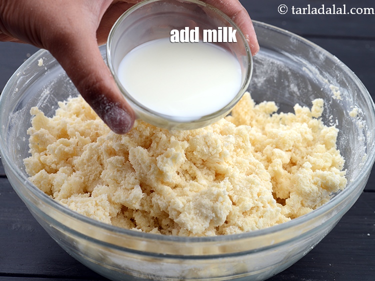 Step 11 – Add 3 tbsp milk.