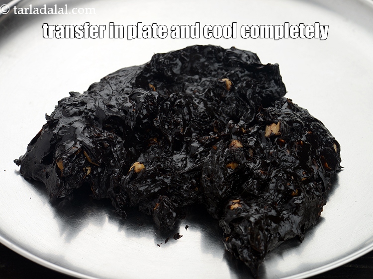 Step 11 – Transfer in a plate and allow the mixture to cool completely (for approx. &frac12; hour).