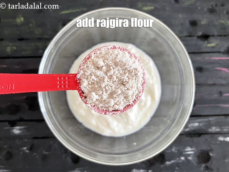 Step 13 – Add 1<strong>&nbsp;</strong>tbsp&nbsp;<a href="glossary-rajgira-flour-ramadana-flour-amaranth-flour-rajgira-ka-atta-1297i">rajgira flour</a>.