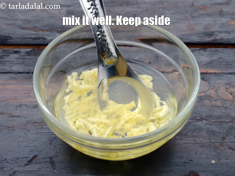 स्टेप 5 – इसे चम्मच से अच्छी तरह मिला लें और एक तरफ …