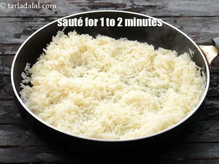 Step 11 – Saut&eacute; on a medium flame for 1 to 2 minutes. Keep aside.