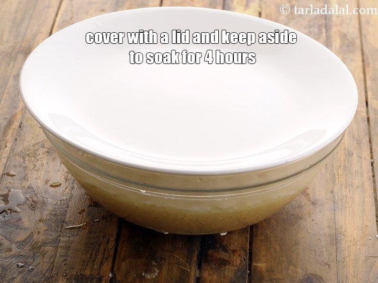 स्टेप 10 – ढक्कन से ढककर ४ घंटे के लिए भिगोने के लिए …